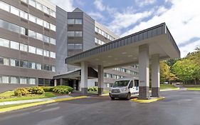 Clarion Hotel & Suites BWI Airport North